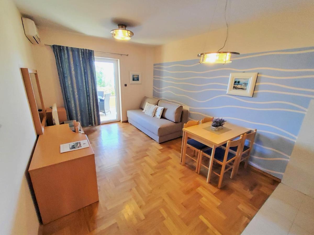 Apartments Petra I Karlo 图兰杰 外观 照片